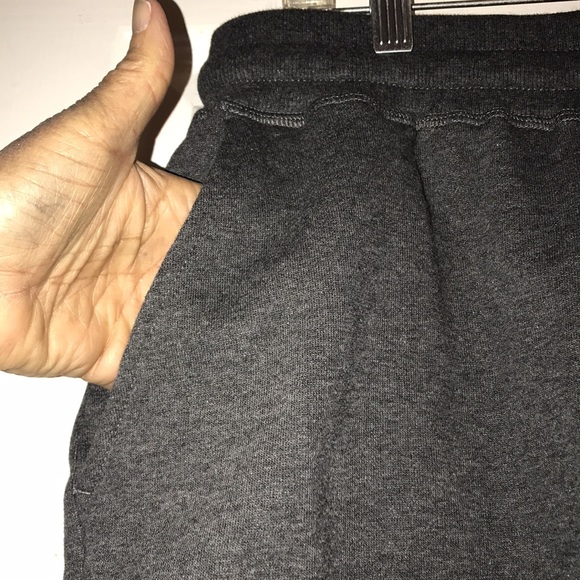 Men’s Fleece-Lined Sweatshorts - Picture 2 of 7